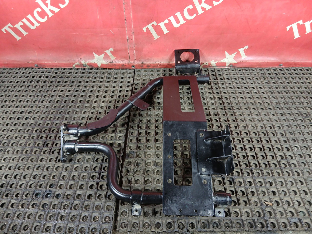 Кронштейн крыла правого 2023г