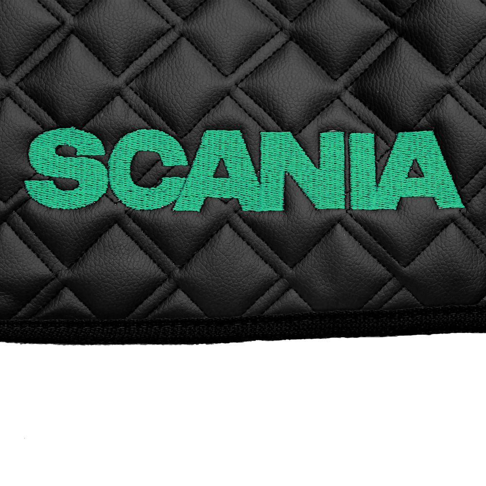 Ковры SCANIA 5 серии Р (автомат) (экокожа, черный, черный кант, зеленая вышивка)