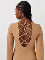 Платье с открытой спиной длинное