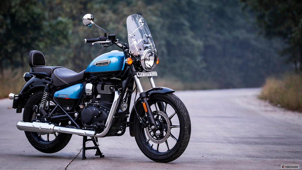 Royal Enfield Meteor 350 Supernova Blue