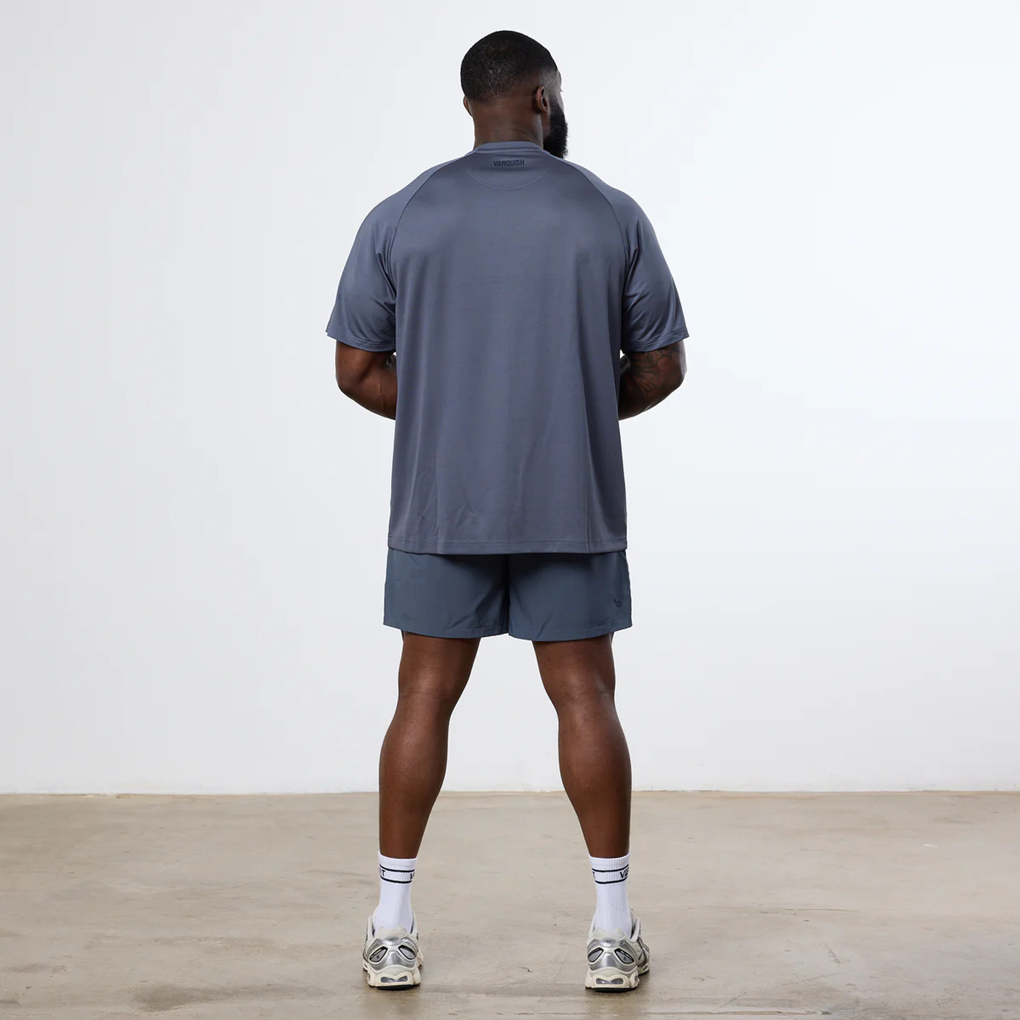 Шорты VANQUISH Essential Performance Shorts Blue