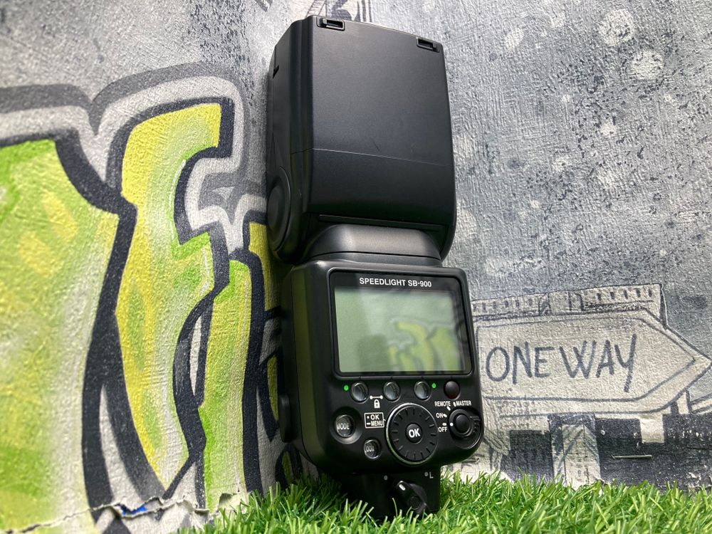 Nikon SB-900