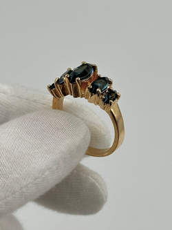 Кольцо с синими кристаллами