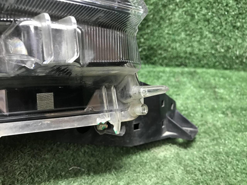 Фара правая Toyota LC Prado 150 (2017-н.в.) LED