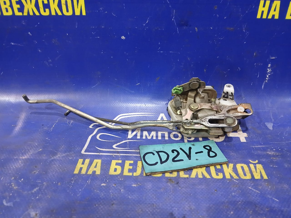 Замок двери передней правой MITSUBISHI LIBERO 2001