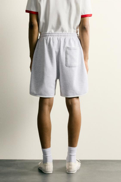 ZARA СПОРТИВНЫЕ ШОРТЫ С ВЫШИВКОЙ И НАШИВКАМИ, СЕРЫЙ МЕЛАНЖ