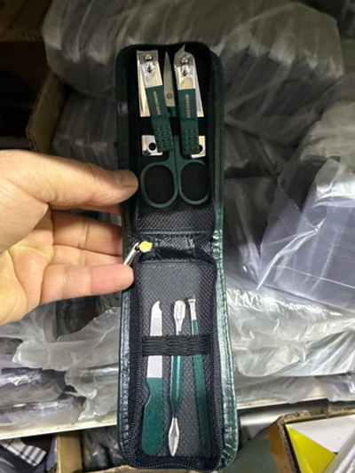 набор  маникюр коричневый