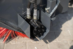 Щетка дорожная на мини погрузчик - AТOM 2000 Bob-Tach