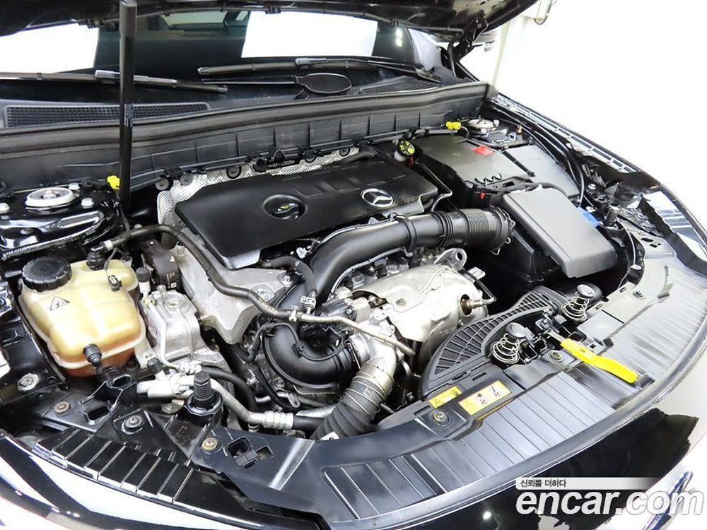 Mercedes-Benz GLB-Class X247 GLB250 4MATIC (06.2021)