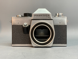 Praktica L + Pancolar 1.8/50mm