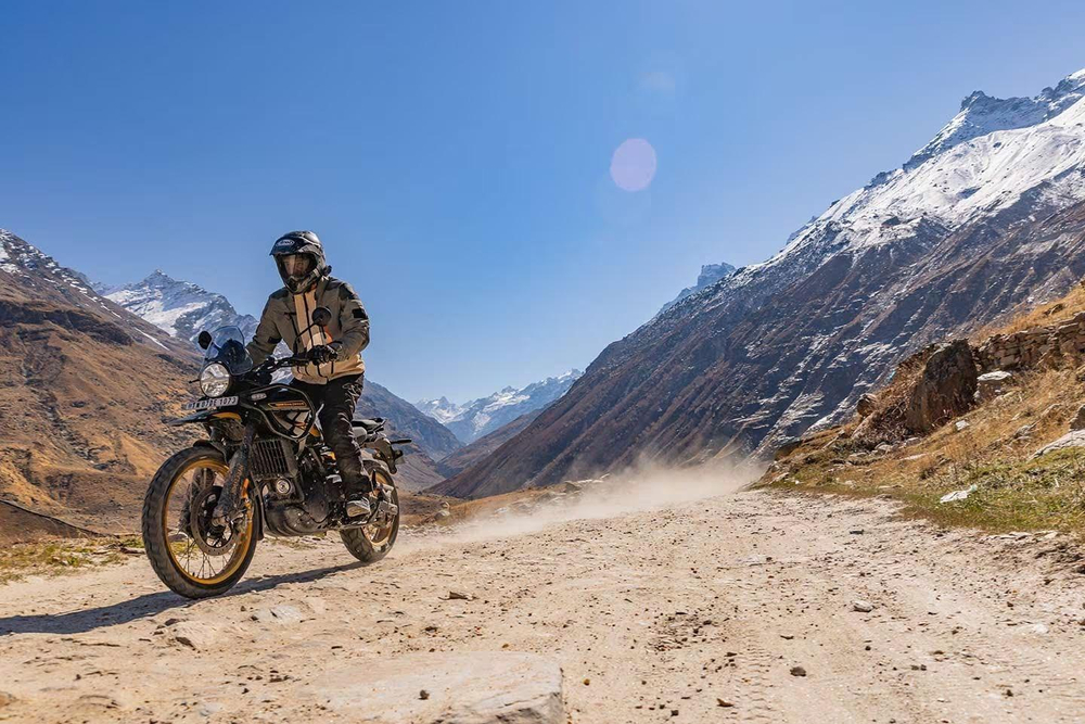 Royal Enfield Himalayan 450 Hanle Black (Premium)
