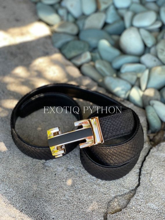 Ремень из кожи питона черного цвета AC-114