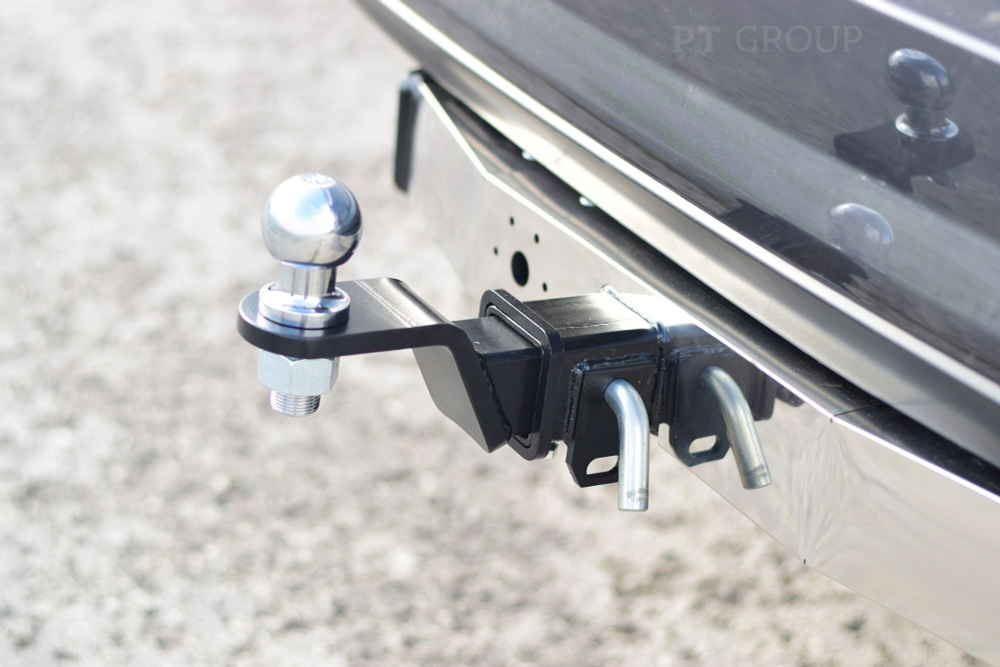 Фаркоп PT GROUP /съемный квадрат/ С нержавеющей Накладкой для TOYOTA Fortuner 2016-2020 (до рестайлинга)(паспорт и сертификат в комплекте)(без электрики) арт.TFR-16-991124.00