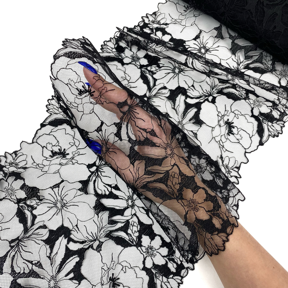 Вышивка на сетке черная 23 см