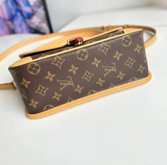 Сумка Louis Vuitton Diane лососевый
