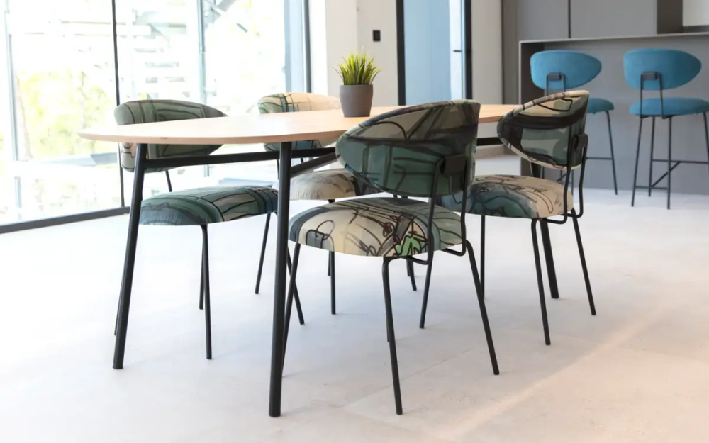 Стул с наклонной спинкой Nereida