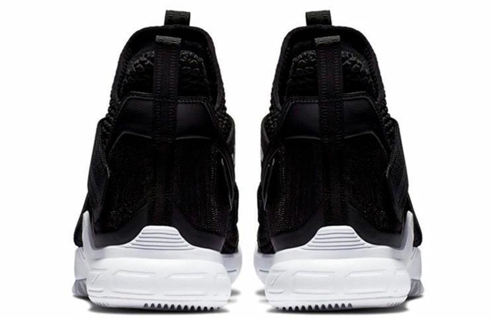 Кроссовки Nike Zoom Soldier 12