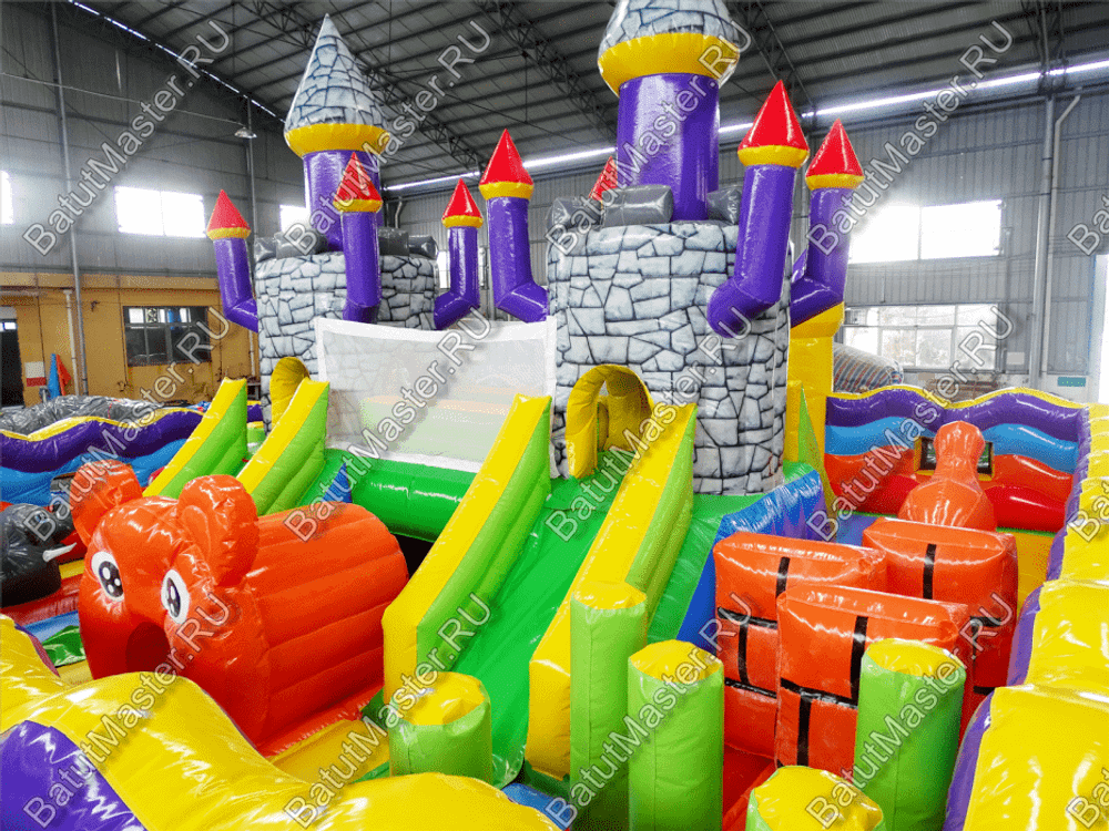 Надувной батут "Средневековье" 8*8*5 м, с цветным полом и стенами