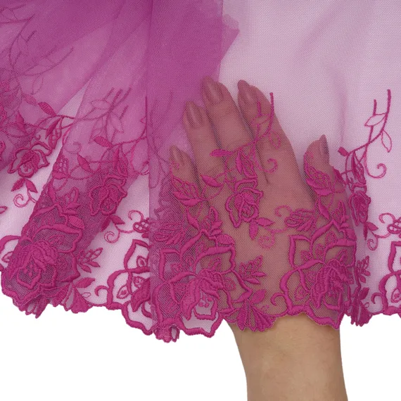 Вышивка на сетке фуксия 17 см (правая)