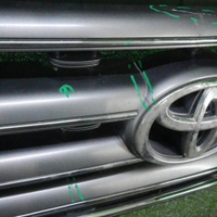Решетка радиатора Toyota Land Cruiser 200 (2007-2012)