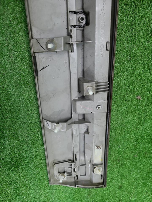 Накладка двери задняя левая Lexus LX 3 (2012-2015)