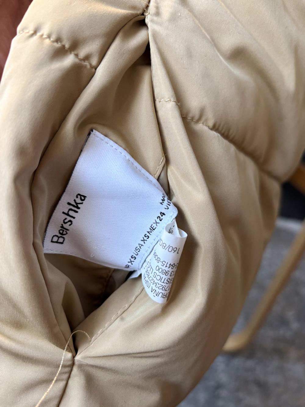Утепленный жилет Bershka двухсторонний, XS