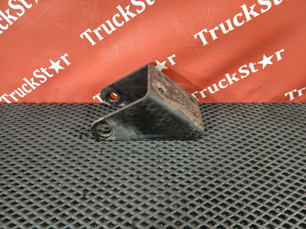 Кронштейн амортизатора заднего 2018г