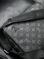 Сумка-мессенджер Louis Vuitton