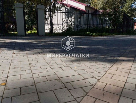 Сквер Героев Донбасса, г. Новосибирск