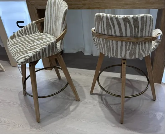 Крутящийся полубарный стул Veneto бежевый