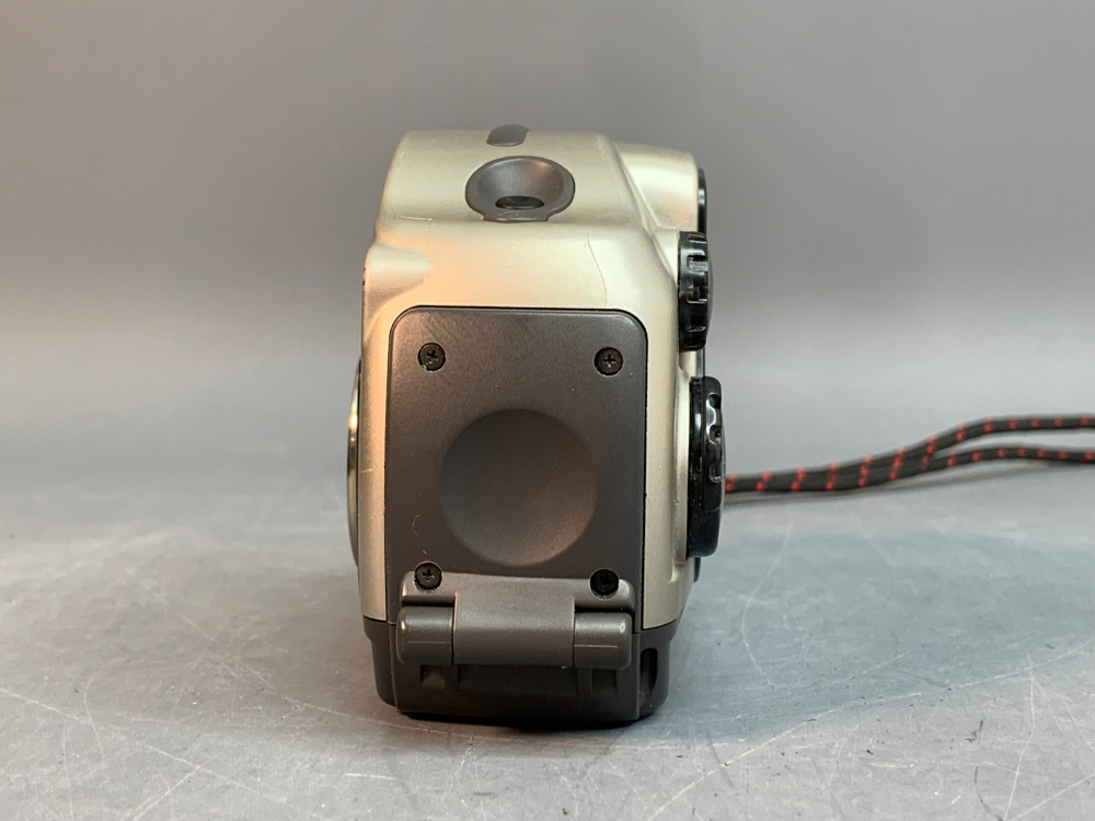 Canon IXUS X-1