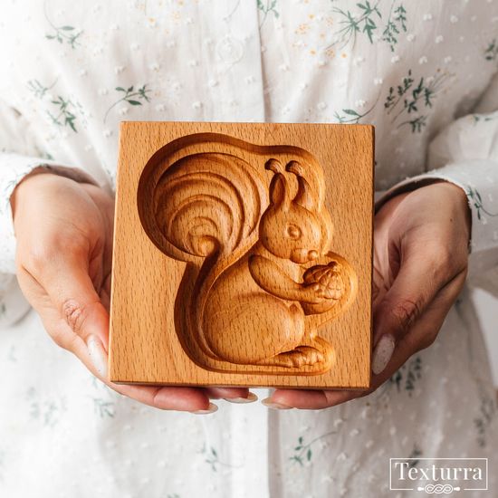 Пряничная форма Белочка