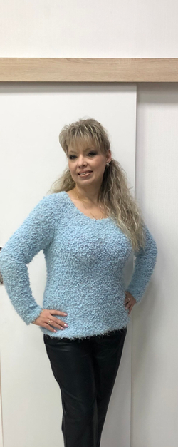 Буклированный немецкий джемпер голубого цвета