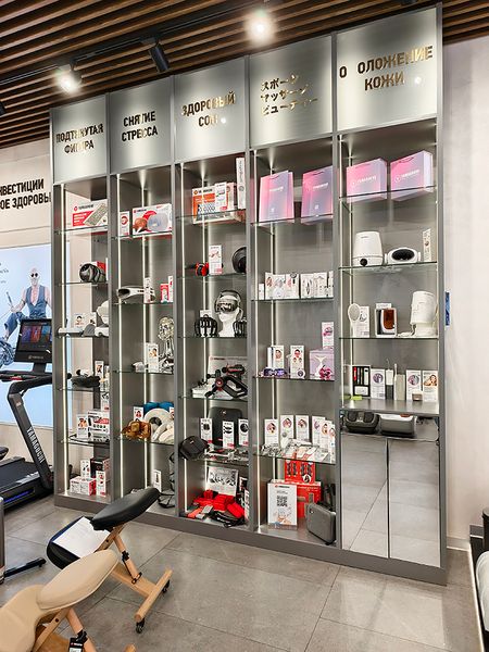 Большая витрина для бутика YAMAGUCHI в ТЦ «Галереи Чижова»