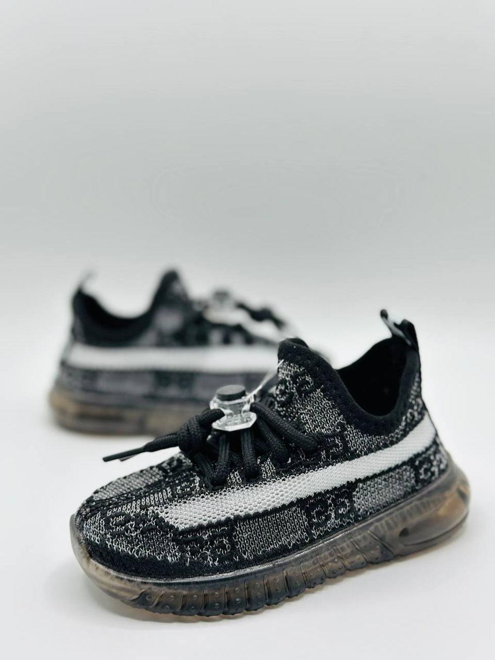 Детские кроссовки Yeezy Light