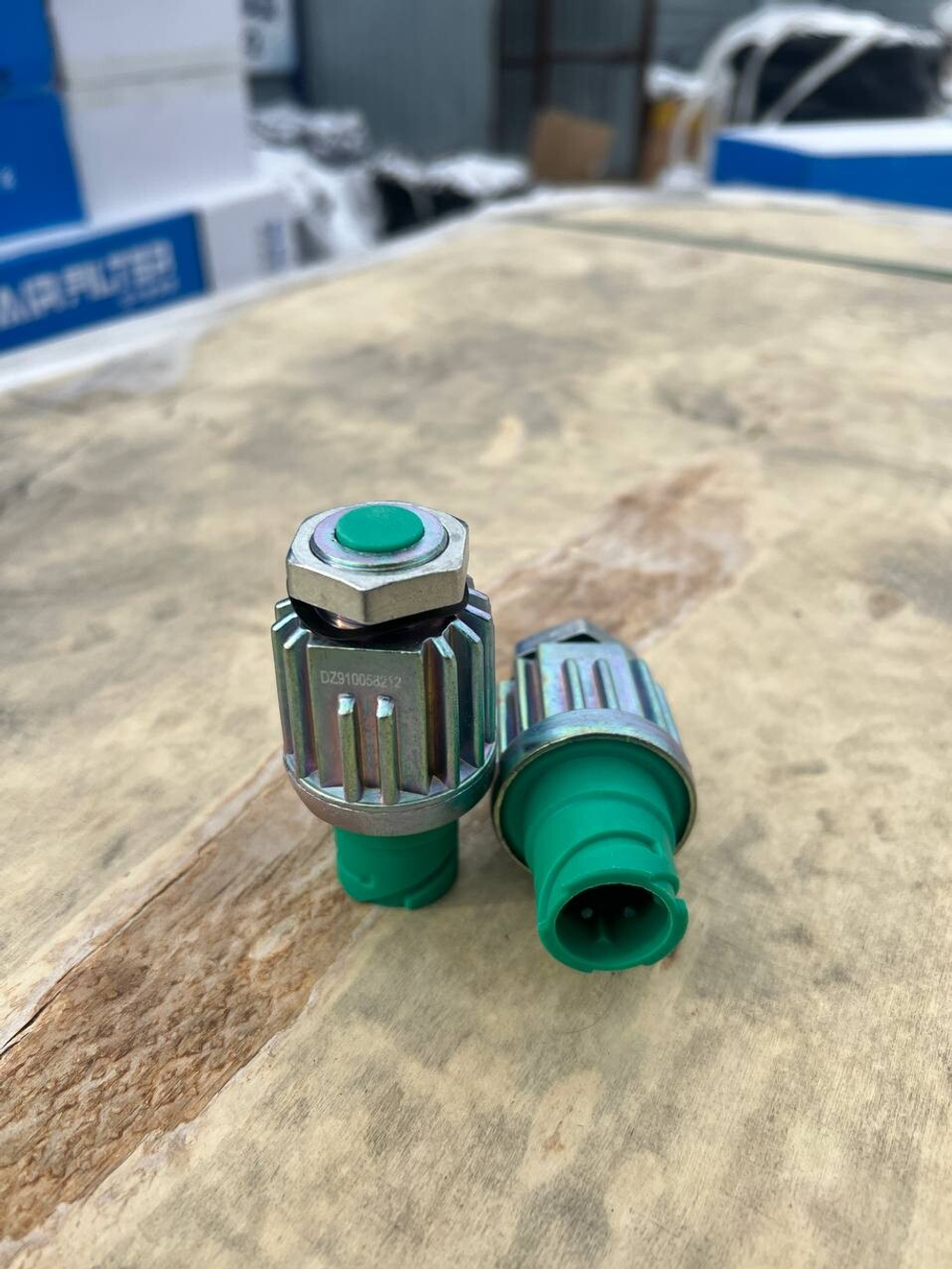 Датчик включения сцепления X3000 DZ9100586212