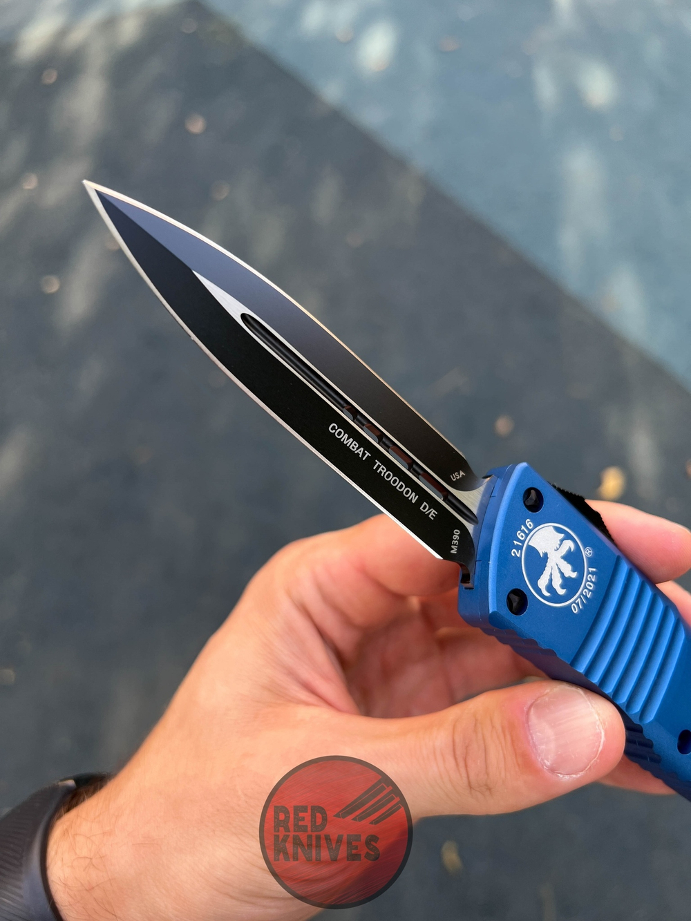 Нож Microtech Troodon D/E Blue Black А+++ 142-1BL
