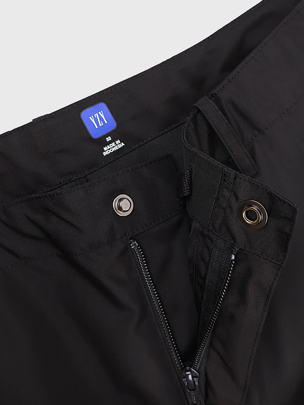 Брюки Yeezy Gap Engineered by Balenciaga Cordura Cargo Black