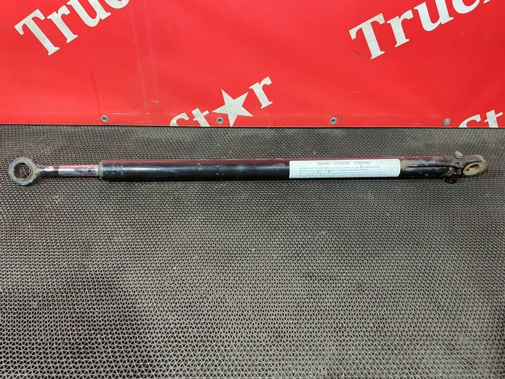 Цилиндр подъема кабины