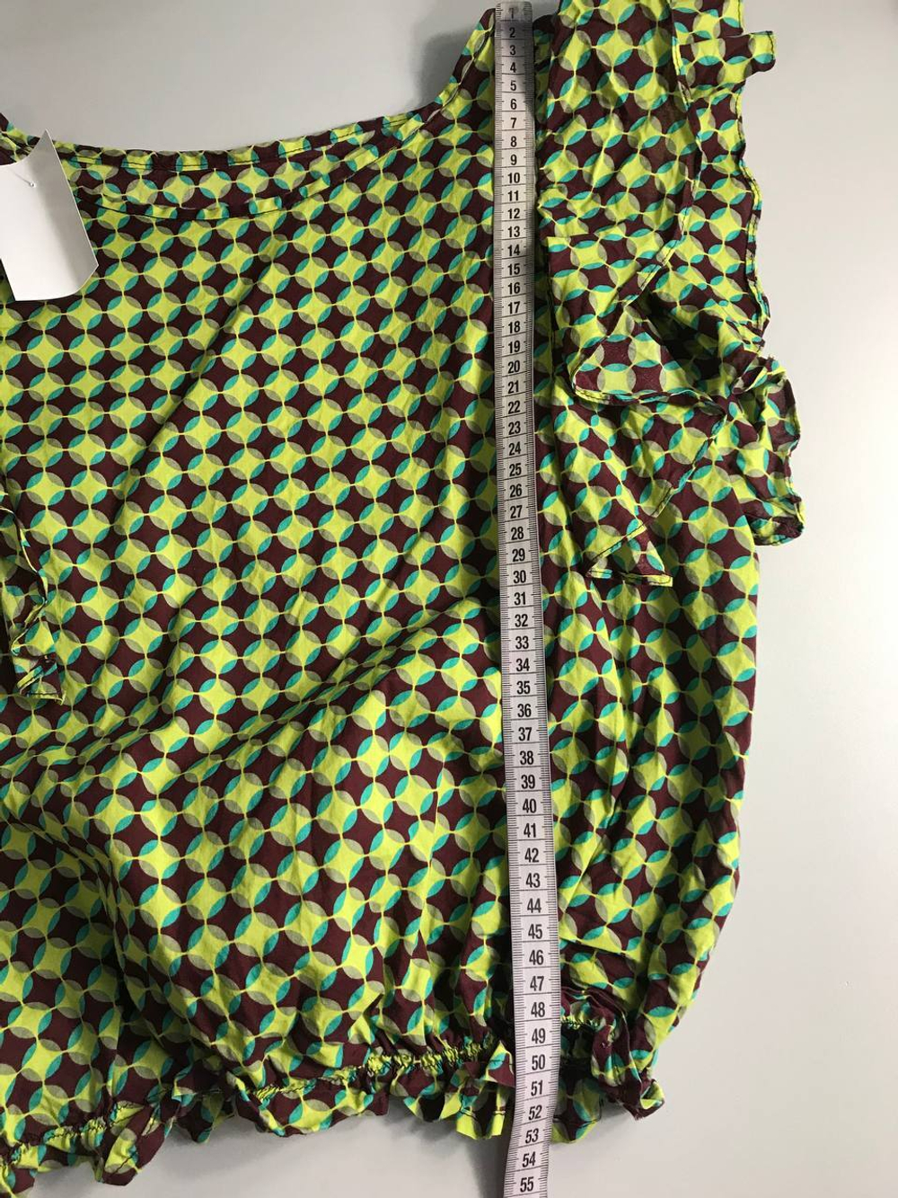 Блузка в яркую клетку, визуально на 44 размер