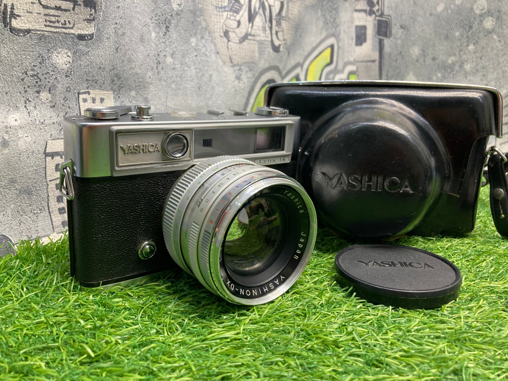 Yashica Lynx 14