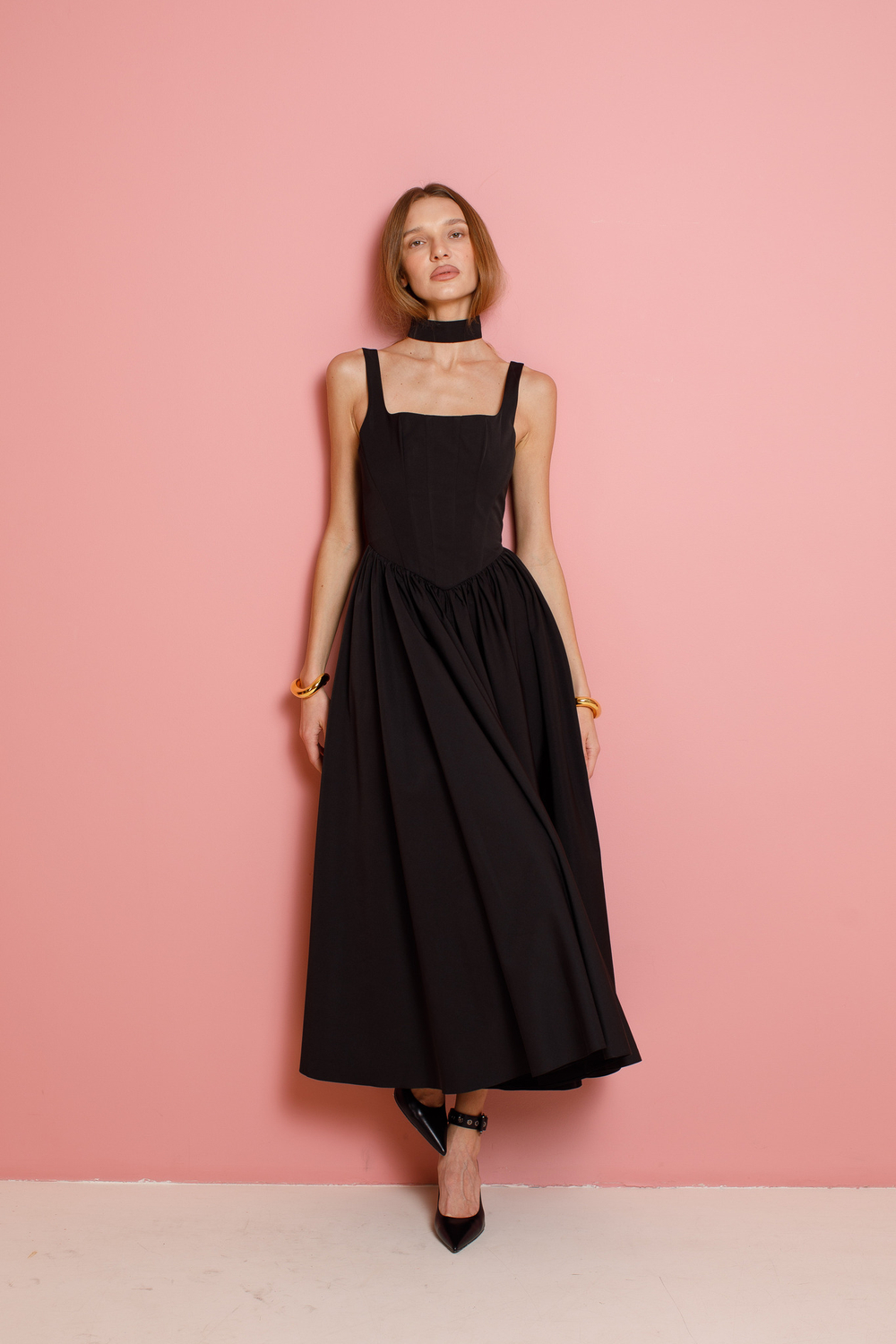 Платье с чокером