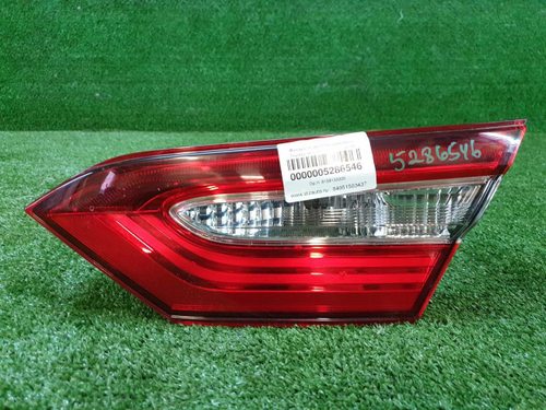 Фонарь правый внут Toyota Camry xv70 17-нв галоген