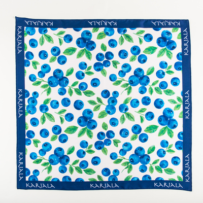 Шейный платок «Карельская черника», 70×70 см