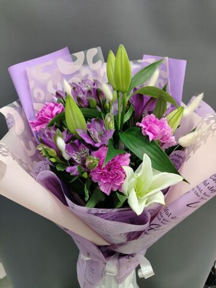 Лилия в лиловом