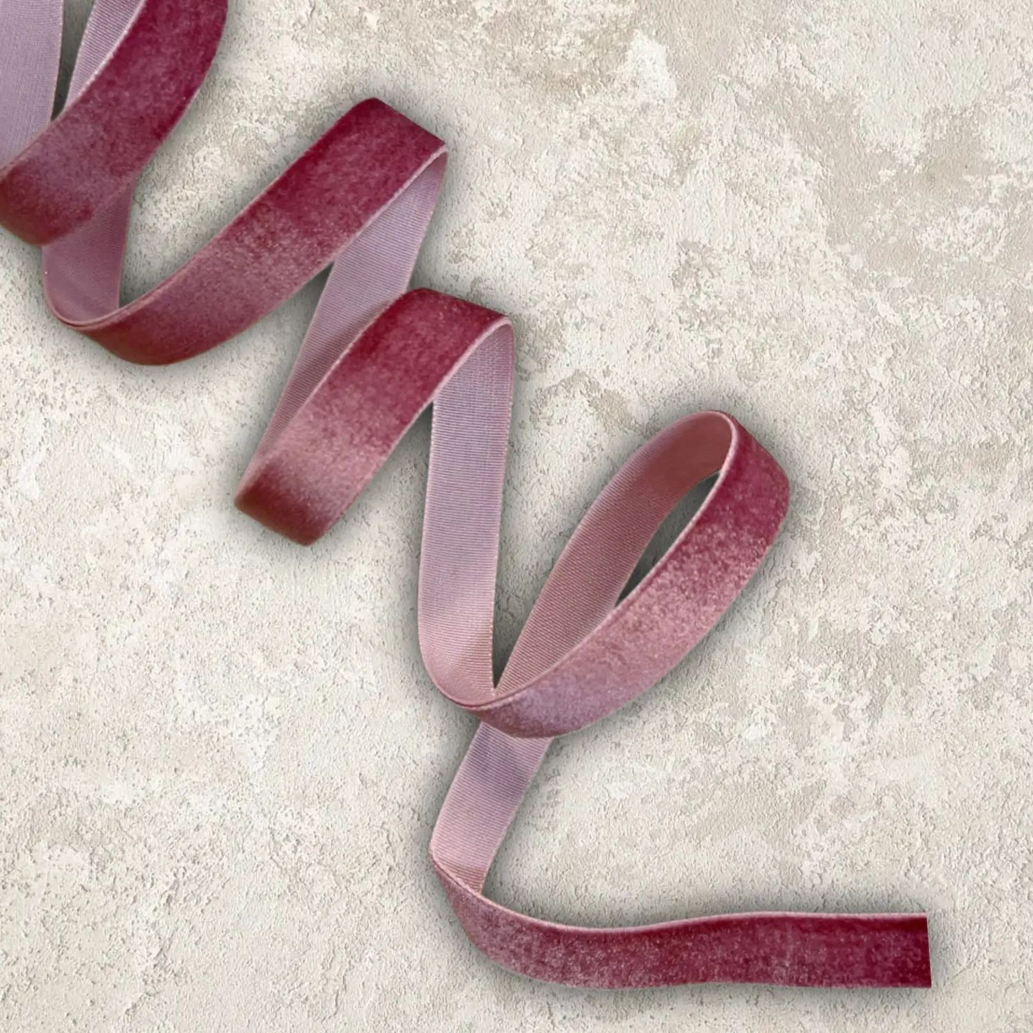 бархатная лента ,1см , цвет пыльно-розовый (1м)