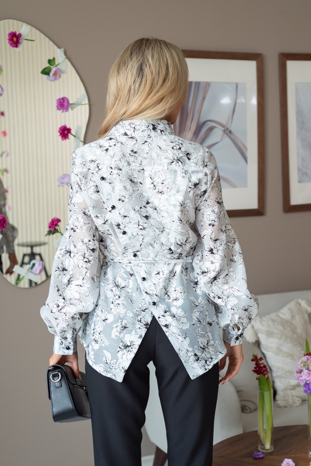 Рубашка с цветами из органзы