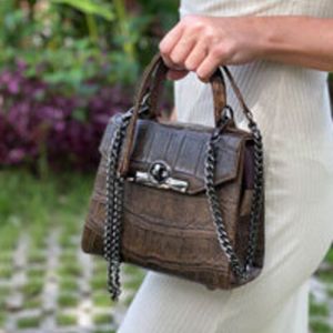 Женские сумки из крокодила