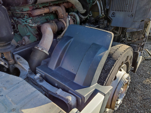 Крыло переднее задняя часть правое