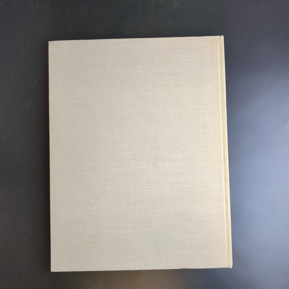 Книга Альбом Государственного Русского Музея. 1969 г. 144 страницы. 1969 гг. О.Ф Петрова, А,Ф.Дмитриенко.